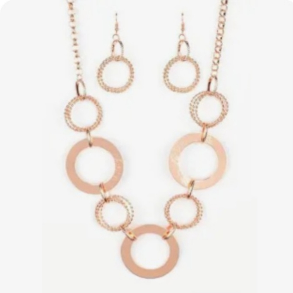 Paparazzi Ringed In Radiance Copper Necklace - Picture 2 of 2